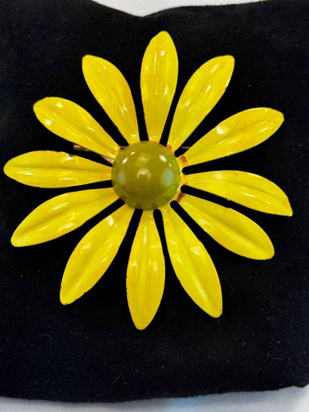 Vintage 1960s Yellow Enamel Daisy Flower Brooch Large Mod Statement Pin - Picture 2 of 8